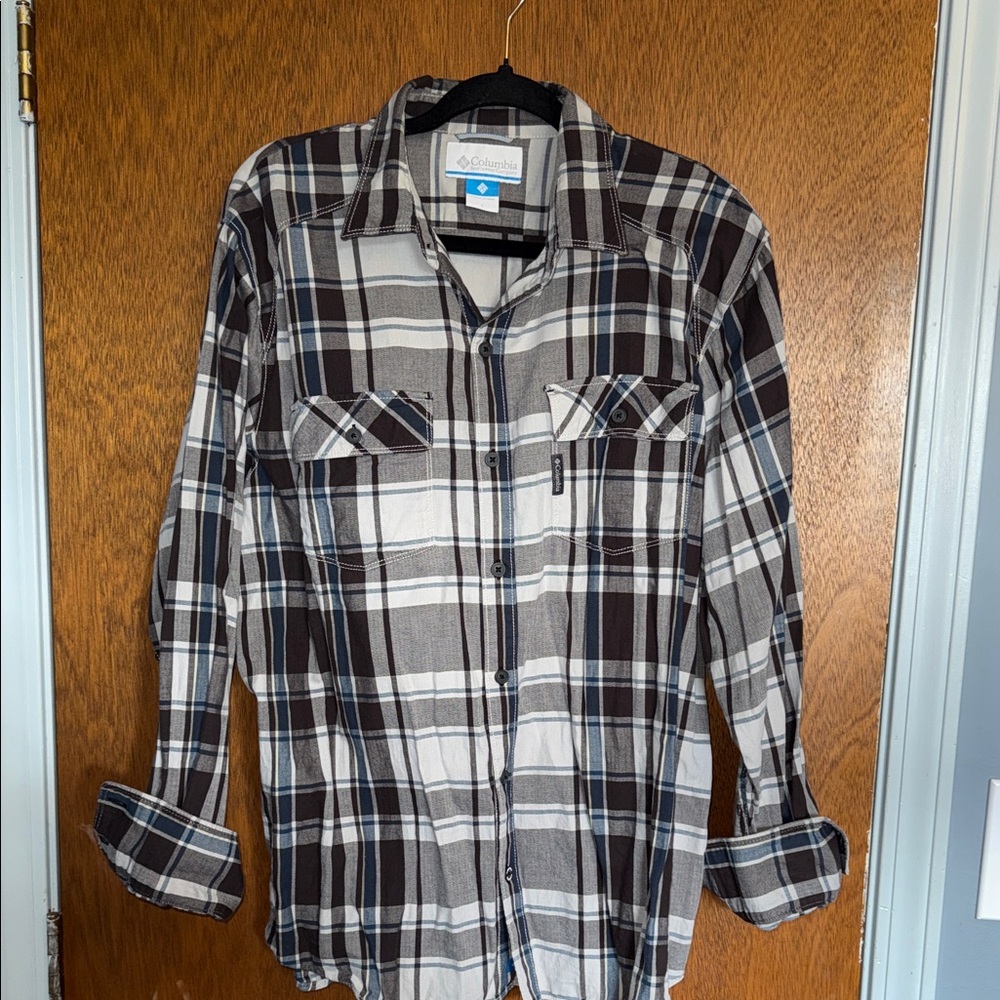 Columbia Men's Casual Black and Gray Plaid Shirt